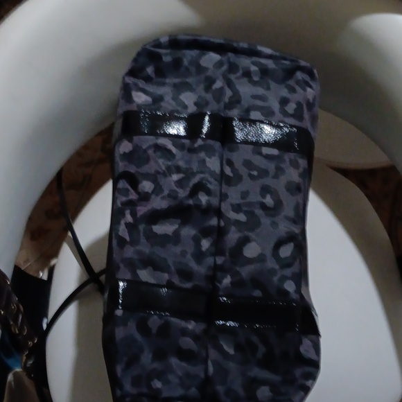 Bath & Body Works Black/Gray Leopard Print Tote NWT - Picture 4 of 5